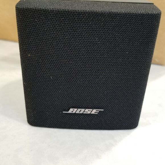 Bose Freespace 3 Wired Satellite Speakers black 040144 one pair - Picture 1 of 10